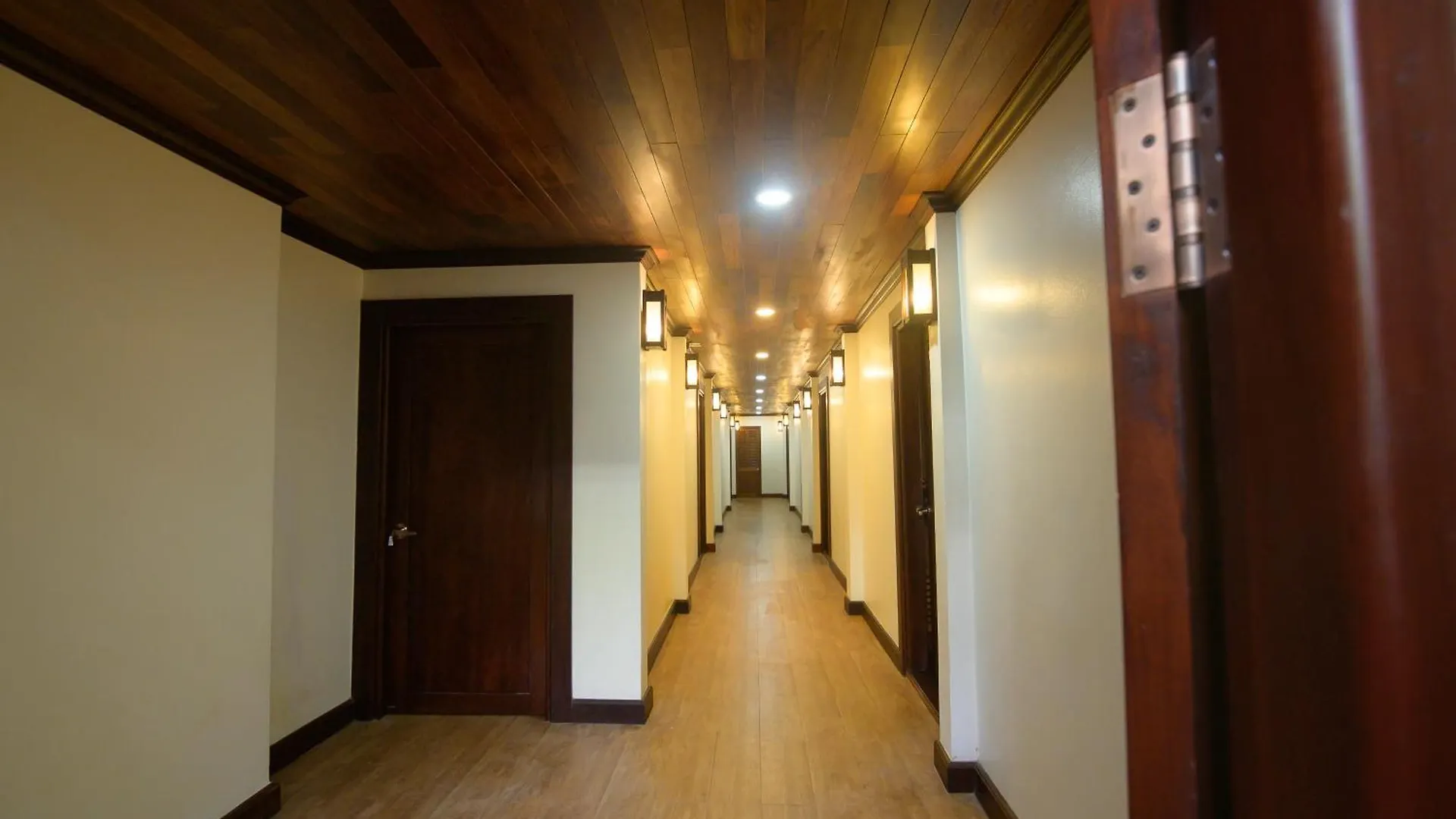 Lux Hotel Luang Prabang 3*,