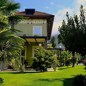 Residenza Laurum Bed & Breakfast Mandello del Lario